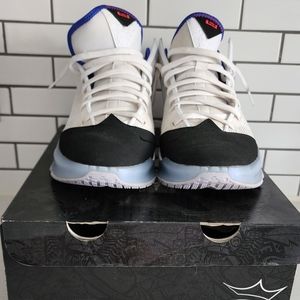 Men's Shoes Lebron 19 Low 'Black Toe'